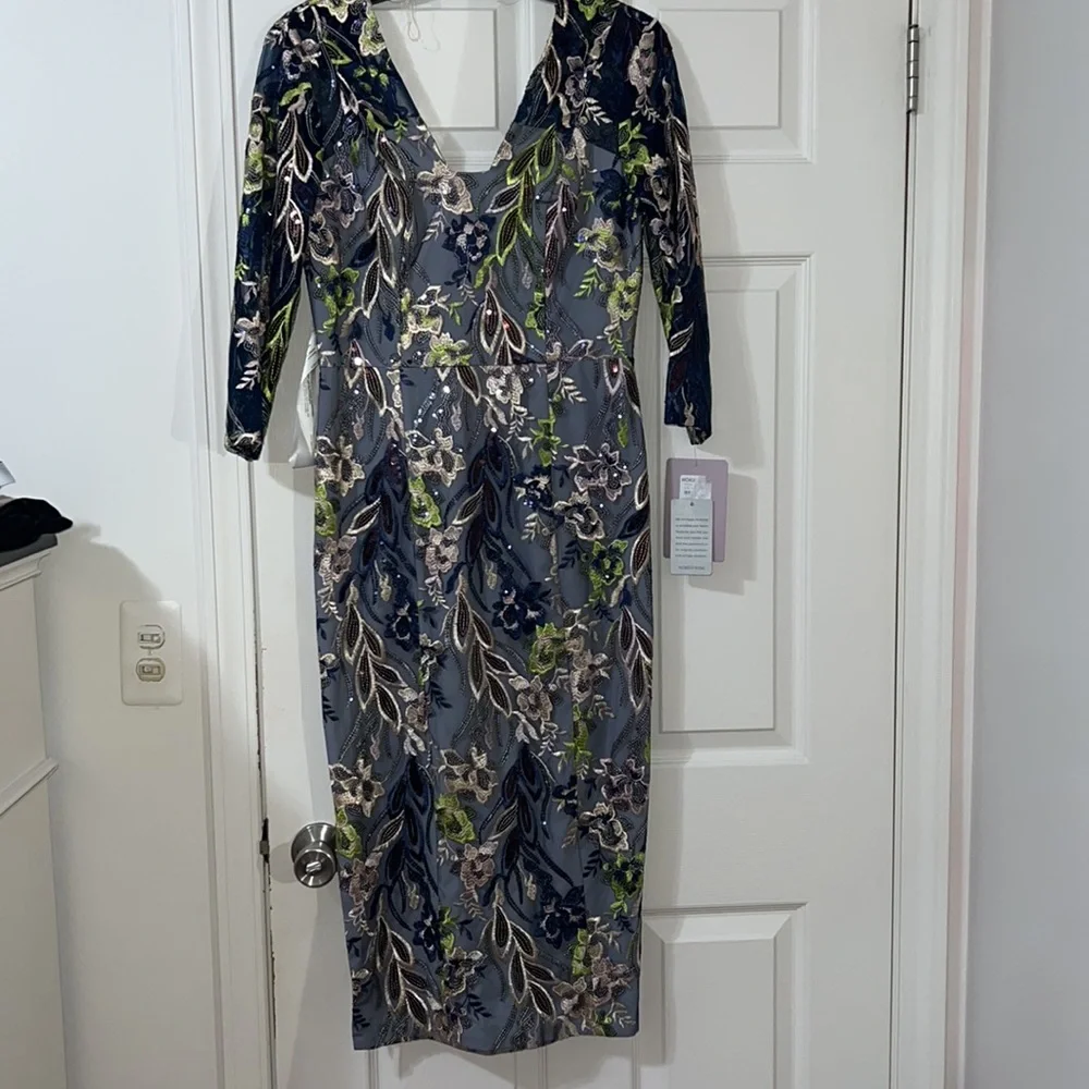 Floral midi dress - Picture 2 of 5